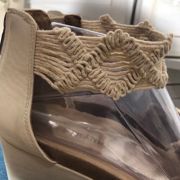 Lucky Brand Wedge Sandal Boho-Chic Macramé Strap Back Zipper Closure Cream 8.5 - Picture 13 of 13
